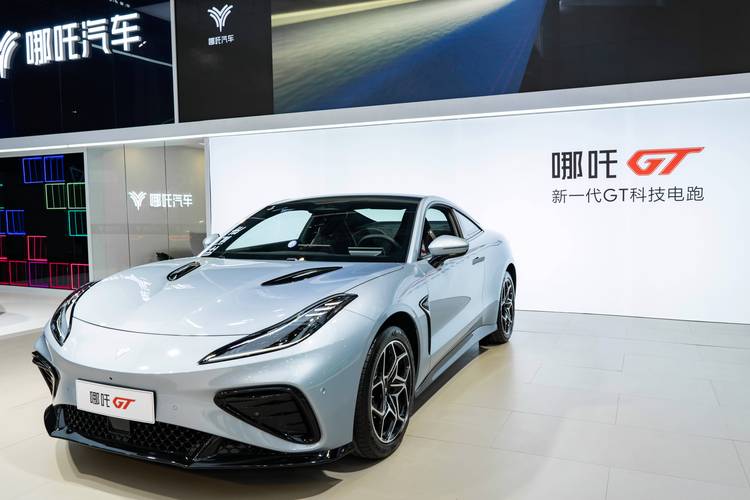 深圳罗湖区扬隆远企业管理咨询哪吒汽车在智能汽车领域的表现，领途汽车在新能源汽车市场中的影响力