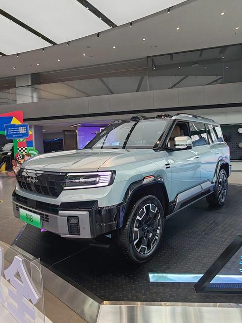 深圳罗湖区扬隆远企业管理咨询比亚迪方程豹硬派越野的爆款，英菲尼迪35周年与你共成长